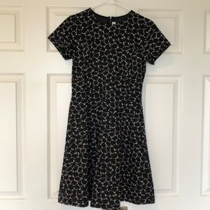 Patterned knee-length dress